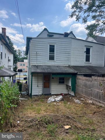 2042 BERRYHILL ST, Harrisburg, PA 17104