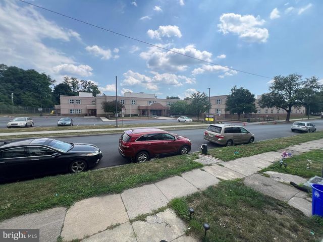 2042 BERRYHILL ST, Harrisburg, PA 17104