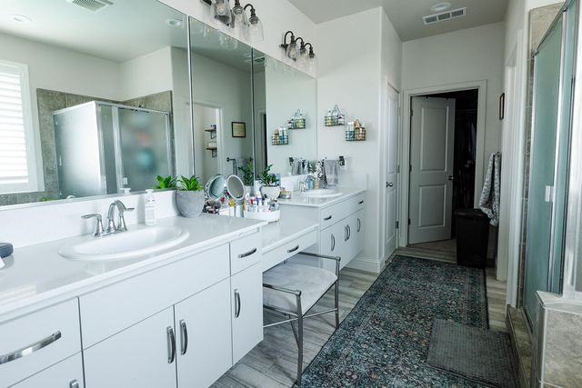 4407 S Ernest Street, Visalia, CA 93277