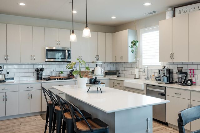 4407 S Ernest Street, Visalia, CA 93277