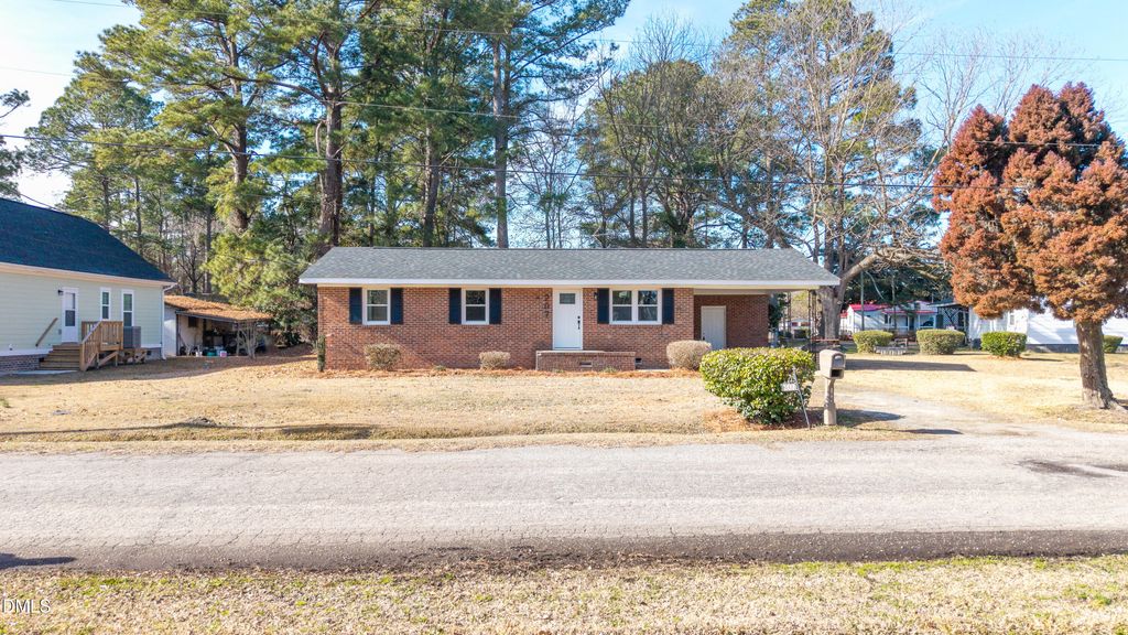 207 Jordan Street, Warsaw, NC 28398