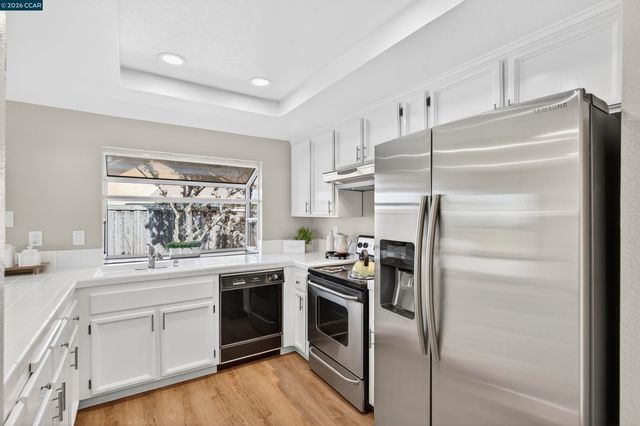 2413 Christian Ct, Pinole, CA 94564