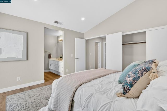 2413 Christian Ct, Pinole, CA 94564