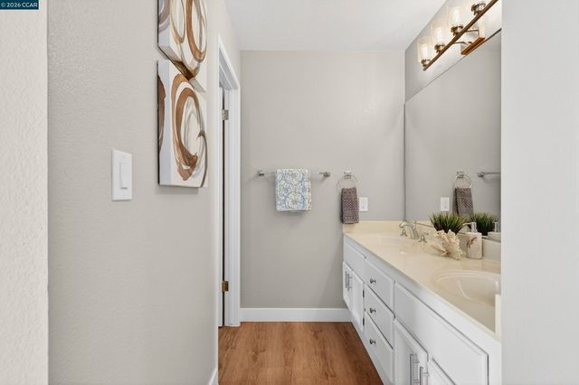 2413 Christian Ct, Pinole, CA 94564