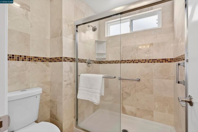 2413 Christian Ct, Pinole, CA 94564