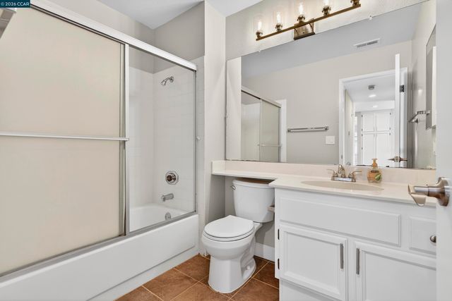 2413 Christian Ct, Pinole, CA 94564