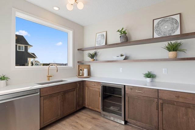 15717 Aquila Avenue, Prior Lake, MN 55378