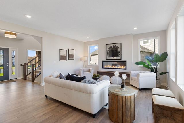 15717 Aquila Avenue, Prior Lake, MN 55378