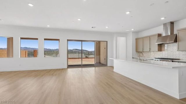 379 Tigullio Avenue, Henderson, NV 89011