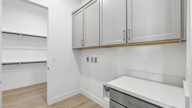 379 Tigullio Avenue, Henderson, NV 89011
