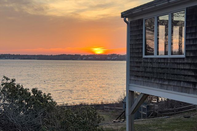65 Lewis Point Road, Buzzards Bay, MA 02532