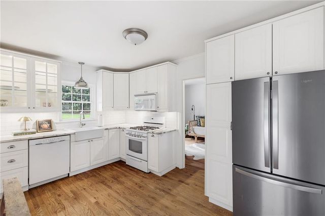 2605 Woodridge Drive, Decatur, GA 30033