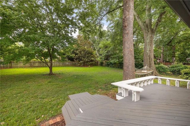 2605 Woodridge Drive, Decatur, GA 30033