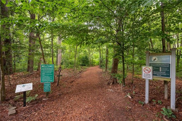 2605 Woodridge Drive, Decatur, GA 30033