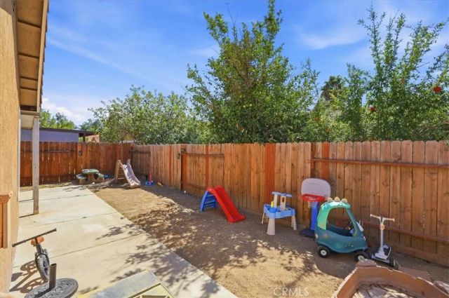 145 Appletree Drive, Perris, CA 92571
