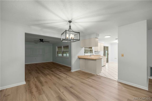 653 W Buttonbush Drive, Beverly Hills, FL 34465