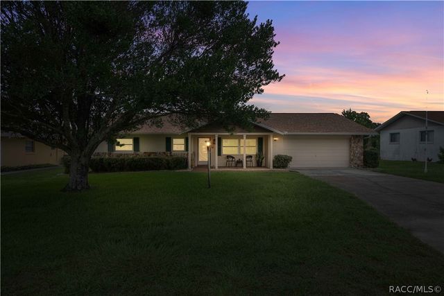 653 W Buttonbush Drive, Beverly Hills, FL 34465