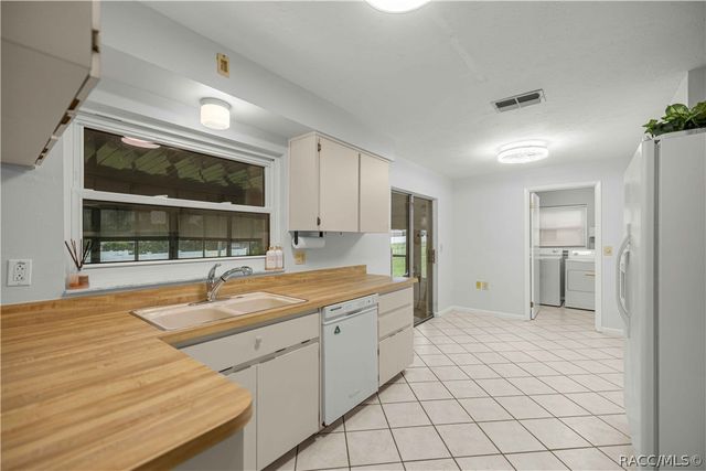 653 W Buttonbush Drive, Beverly Hills, FL 34465