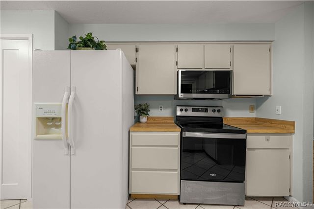 653 W Buttonbush Drive, Beverly Hills, FL 34465