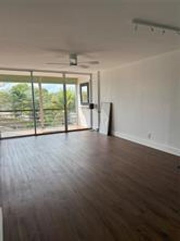 111 ROYAL PARK Drive 3A, Oakland Park, FL 33309