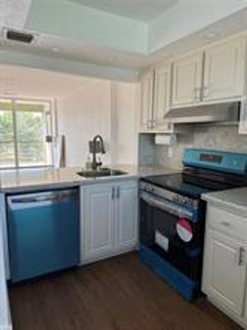 111 ROYAL PARK Drive 3A, Oakland Park, FL 33309