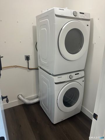 9 Wood Acres Lane 2, Monroe, CT 06468