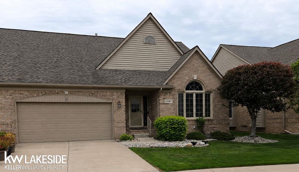 47187 Mission Vly E Road, Macomb Twp, MI 48042