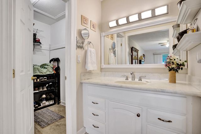 201 Bayview Avenue D, Boynton Beach, FL 33435