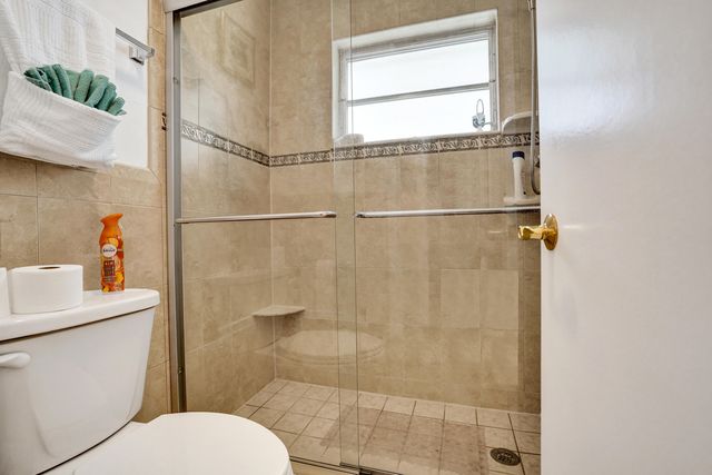 201 Bayview Avenue D, Boynton Beach, FL 33435