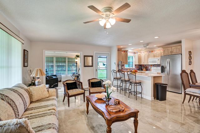 201 Bayview Avenue D, Boynton Beach, FL 33435