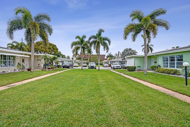 201 Bayview Avenue D, Boynton Beach, FL 33435