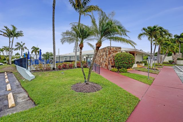 201 Bayview Avenue D, Boynton Beach, FL 33435