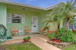 201 Bayview Avenue D, Boynton Beach, FL 33435