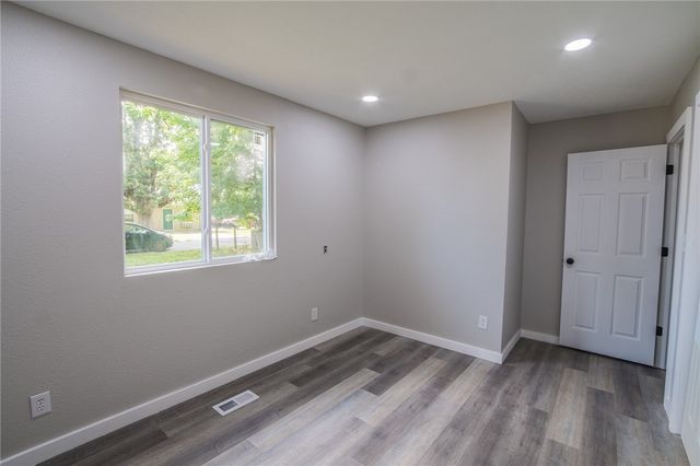 217 S Skilern Street, Siloam Springs, AR 72761