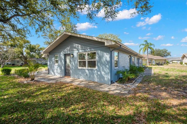 1904 CANTERBURY LANE 13, Sun City Center, FL 33573
