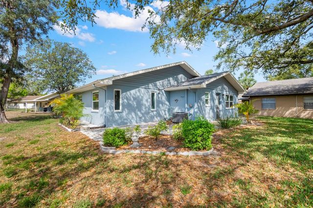 1904 CANTERBURY LANE 13, Sun City Center, FL 33573