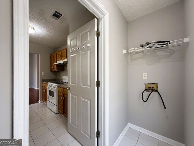 5609 Eagles Feather Lane, Riverdale, GA 30274