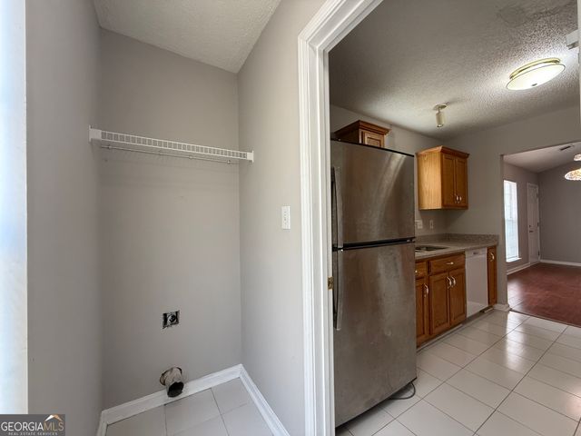 5609 Eagles Feather Lane, Riverdale, GA 30274