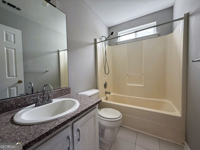 5609 Eagles Feather Lane, Riverdale, GA 30274