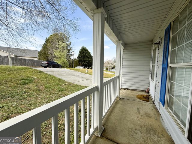 5609 Eagles Feather Lane, Riverdale, GA 30274