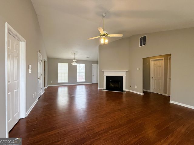 5609 Eagles Feather Lane, Riverdale, GA 30274