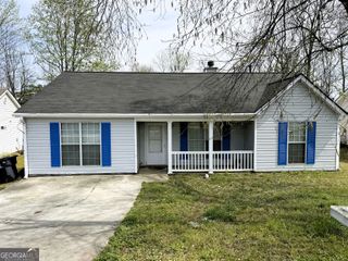 5609 Eagles Feather Lane, Riverdale, GA 30274