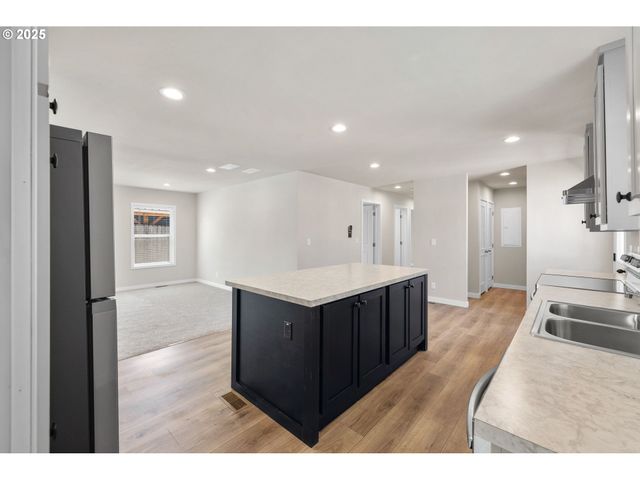 22219 Sw ORLAND St, Sherwood, OR 97140