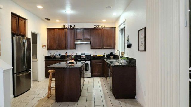 7636 Roosterfish Way, Sacramento, CA 95828