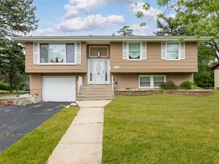 17005 Elm Drive, Hazel Crest, IL 60429