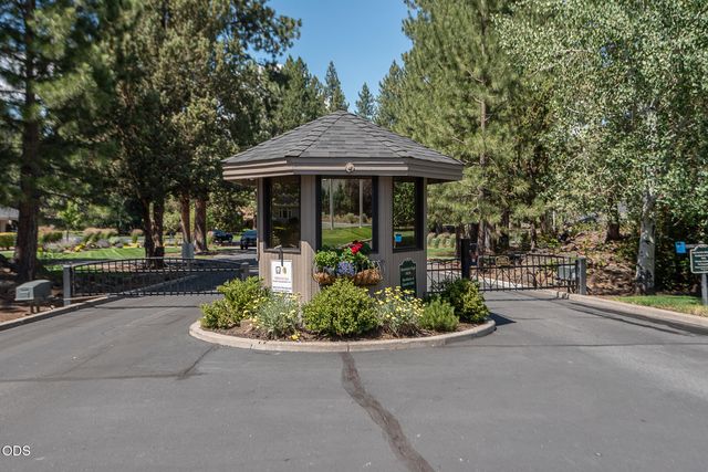 60630 Thunderbird, Bend, OR 97702