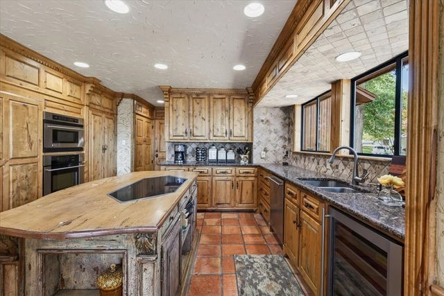 524 Turner Drive, Trinidad, TX 75163