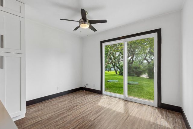 100 Lido CIR H2, Lakeway, TX 78734