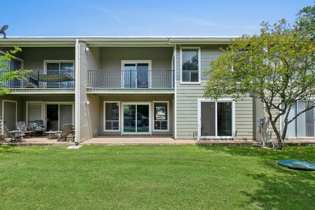 100 Lido CIR H2, Lakeway, TX 78734