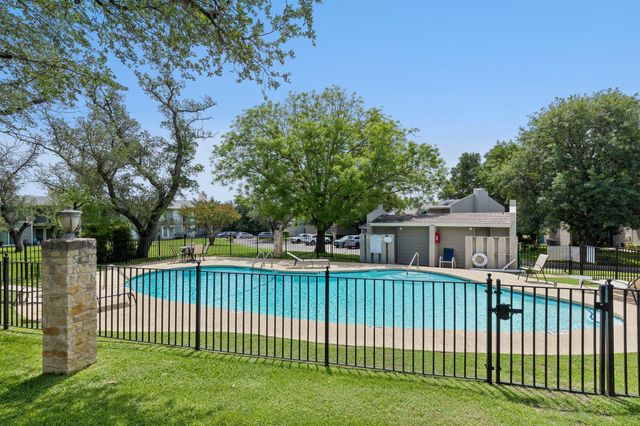 100 Lido CIR H2, Lakeway, TX 78734